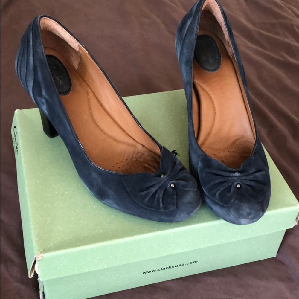 Clarks Artisan suede heels with bow